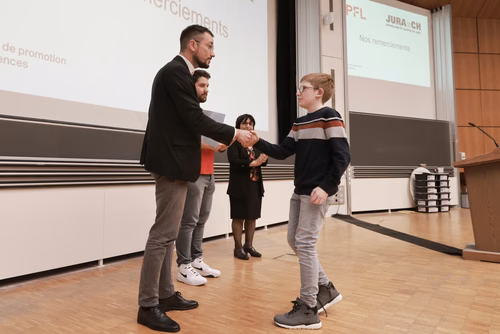 Journée à la découverte des Sciences et Remise attestations pour les enfants du Jura