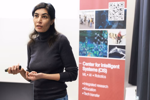 L'apprentissage automatique a été la principale force motrice pour amener l'intelligence artificielle dans le monde réel. Cet atelier vise à réunir des étudiants et des jeunes chercheurs de l'EPFL-CIS et du RIKEN-AIP et à discuter des dernières réalisations, applications et défis de l'apprentissage automatique. Cet événement fait partie d'une série d'échanges institutionnels entre le RIKEN-AIP et l'EPFL-CIS depuis 2020, basés sur un protocole d'accord entre les deux institutions visant à établir une relatio
