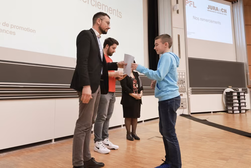 Journée à la découverte des Sciences et Remise attestations pour les enfants du Jura