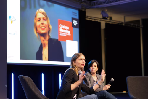Former US army intelligence analyst, Chelsea Manning and EPFL Professor Carmela Troncoso,  in conversation at EPFL’s Rolex Learning Center next  for an exclusive, live discussion, open to the public and streamed, on privacy and data security for the public good.