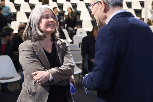 The EPFL EssentialTech Centre invites you to join 5 inspiring panelists in their reflections on how science and technology can be harnessed in the pusuit of peace. The objective is to identify how STEM can be leveraged to address all forms of violence.
