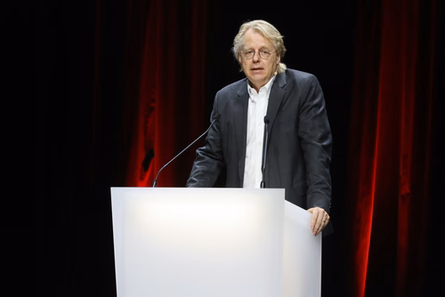 Tous les membres de la communauté EPFL, étudiant·e·s et collaborateur·trice·s de l’EPFL sont invité·e·s à l’édition 2022 de notre traditionnelle allocution de la Direction.