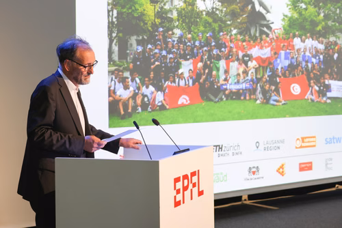 Le championnat des jeux mathématiques et logiques est une compétition populaire et scolaire organisée chaque année à l’échelon européen. Il voit s’affronter des passionné·e·s de mathématiques de toutes générations venus d’une douzaine de pays. Sa finale internationale, qui a traditionnellement lieu à Paris, sera cette année organisée à Lausanne (EPFL). La FSJM gère depuis plus de 30 ans l’organisation de ce championnat en Suisse. Finale sur le Campus EPFL