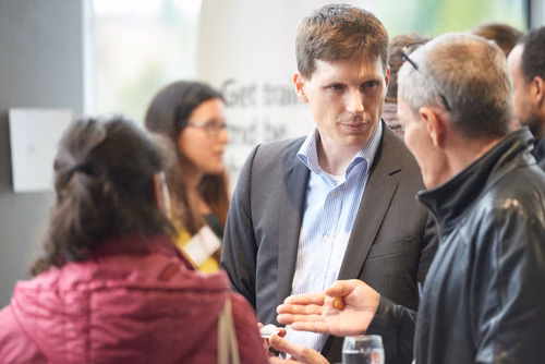 22 entrepreneurs ont participé au concours de “pitch” devant 400 personnes lors de la Startup Champions Seed Night coorganisée par l’EPFL Alumni et venturelab au Forum Rolex Learning Center. Tej Tadi (PhD SV’11), fondateur et CEO de MindMaze, était l’invité d’honneur de cette édition.