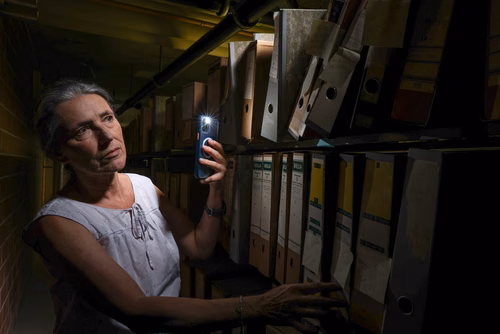 Angelica Bersano travaille au service des Archives de l’EPFL