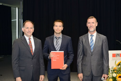 Remise des masters en informatique et systèmes de communication, le 1 octobre 2016