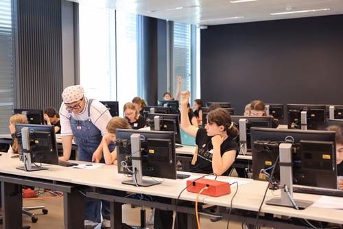Le tout premier Meet up national du Coding club des filles s'est déroulé sur le campus de l’EPFL à Lausanne.