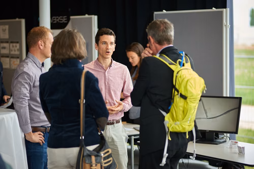 19 entrepreneurs ont “pitché” devant près de 300 personnes lors de la Startup Champions Seed Night coorganisée par l’EPFL Alumni et venturelab au Forum Rolex Learning Center. Daniel Yanisse (MT’12), CEO et co-fondateur de Checkr, était l’invité d’honneur de cette édition.