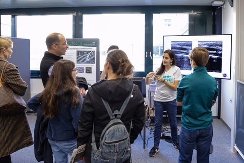 La découverte des sciences et des technologies au cœur du campus, pour les adultes et les enfants.