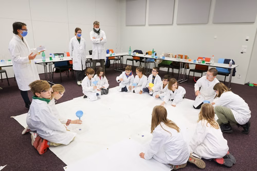 Ateliers scientifiques d’une heure pour les jeunes âgés de 7 à 13 ans proposés les 13 et 14 novembre 2021 à l’EPFL Valais Wallis