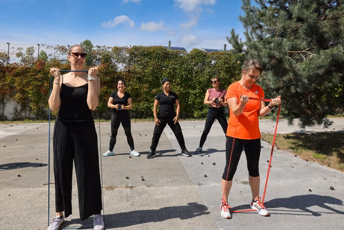 L’exercice physique et la méditation sont des méthodes qui ont fait leurs preuves pour conjurer le stress. Ces deux pratiques sont offertes gratuitement à la communauté EPFL chaque semaine lors de sessions de 30 minutes.