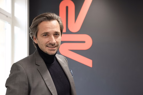 A system developed by Grégoire Courtine and Jocelyne Bloch now enables patients with a complete spinal cord injury to stand, walk and even perform recreational activities like swimming, cycling and canoeing. 