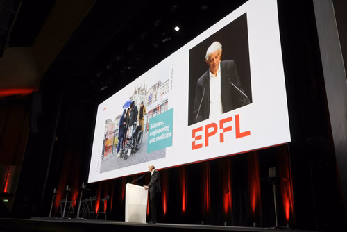 Tous les membres de la communauté EPFL, étudiant·e·s et collaborateur·trice·s de l’EPFL sont invité·e·s à l’édition 2022 de notre traditionnelle allocution de la Direction.