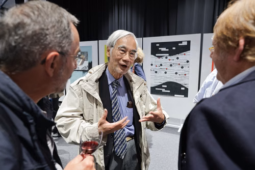 On September 21st, EPFL celebrate the 30th anniversary of its flagship experiment, the Tokamak à Configuration Variable (TCV). Operated by the Swiss Plasma Center as part of the EUROfusion Consortium, it is one of the key European facilities for the ITER project, which aims to demonstrate the scientific and technological feasibility of fusion as an energy source, and the development of DEMO, whose objective is to prove its commercial feasibility. The TCV Tokamak represents a major asset in the global effort