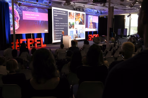 The EPFL School of Life Sciences turned 20 and celebrates this occasion with a unique symposium.