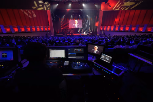 At the graduation ceremony held on Saturday morning, the students received their Master's degree in front of a crowd of 3,000 people made up of family and friends, professors and special EPFL guests.