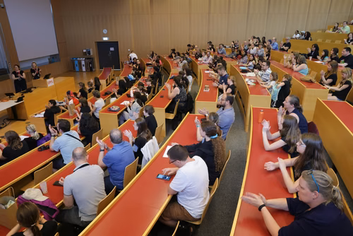 Le Meet up national annuel du Coding club des filles sur le campus de l’EPFL Service de promotion des sciences SPS 