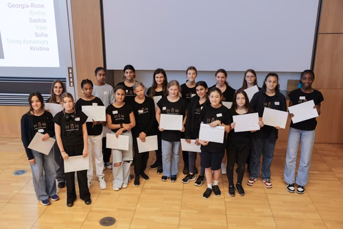 Le Meet up national annuel du Coding club des filles sur le campus de l’EPFL Service de promotion des sciences SPS 