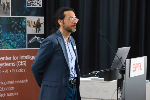 L'apprentissage automatique a été la principale force motrice pour amener l'intelligence artificielle dans le monde réel.
