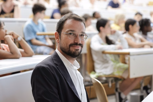 Remises des attestations pour les enfants du Jura 2023 En présence du Ministre de l’éducation du Canton du Jura, M. Martial Courtet Service de promotion des Sciences 