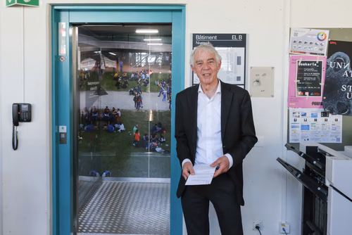 Pour les 50 ans de l'EPFL Schindler offre un ascenceur dans le bâtiment ELA 