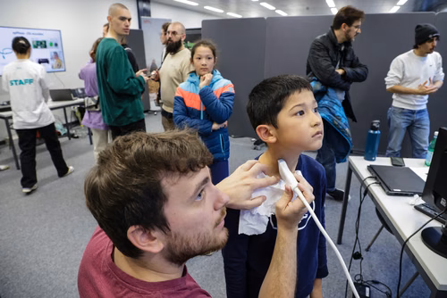 La découverte des sciences et des technologies au cœur du campus, pour les adultes et les enfants.
