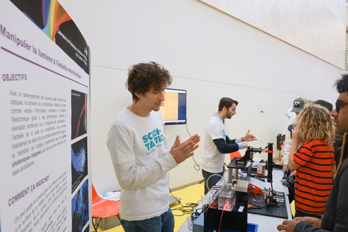 La lumière, voici la toute nouvelle thématique du festival Scientastic, le festival des sciences de l'EPFL Organisateur Service de promotion des sciences sps. 