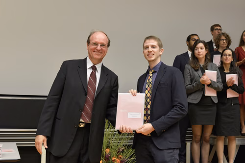 Convocation of the 2016  Physics class, october1, 2016