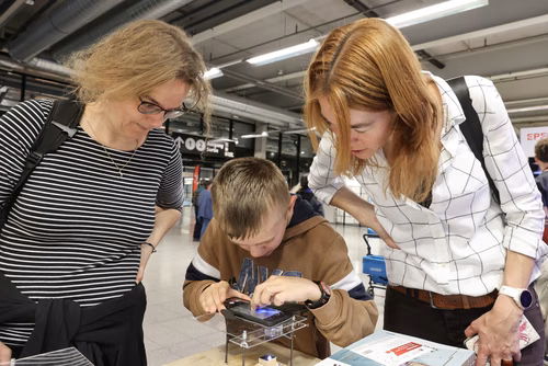 L’EPFL vous propose d’explorer ces liens étroits entre science et monde animal à travers une exposition de 200m2 présentant une sélection de projets de recherche issus des laboratoires de l’École.