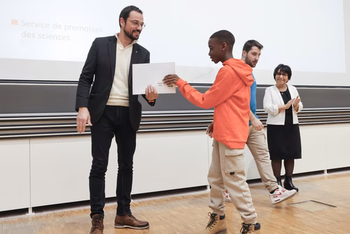 Remises des attestations pour les enfants du Jura 2022 En présence du Ministre de l’éducation du Canton du Jura, M. Martial Courtet