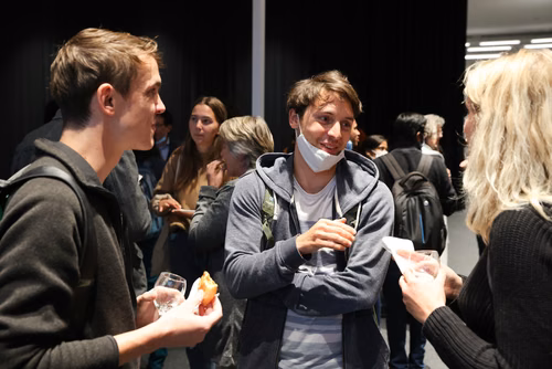 La fondation EPFL-WISH remet le 18 octobre son prix à la vaccinologue britannique, spécialiste des vaccins contre la grippe et des pathogènes viraux émergents. Prix Erna Hamburger