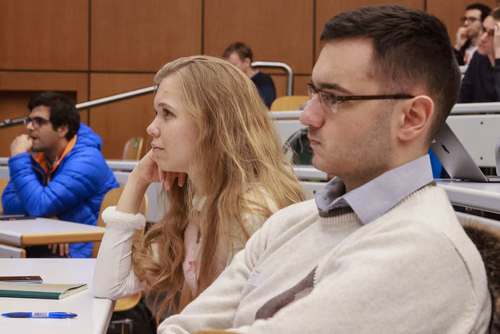 La conférence sur les systèmes de traitement de l'information neuronale (NeurIPS) est la principale conférence sur l'apprentissage automatique.