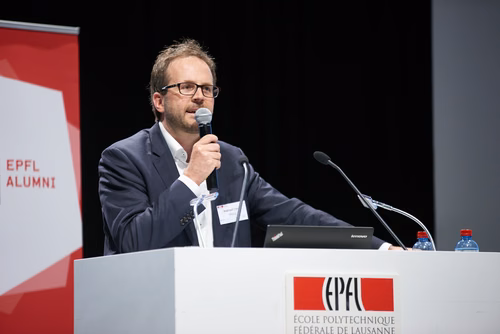 15 startups à fort potentiel ont présenté devant un public composé d’alumni, de chercheurs et d’investisseurs lors de la Seed Night de l’EPFL Alumni au Forum Rolex Learning Center.