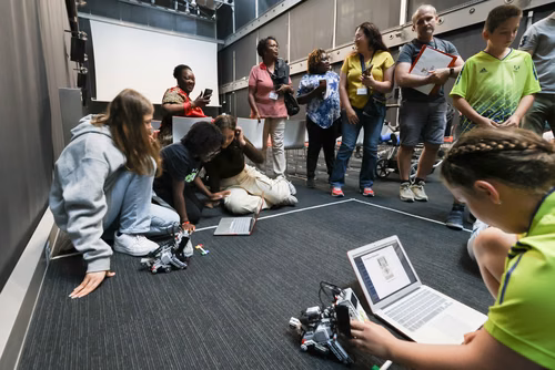 Remises des attestations pour les filles, Genève 2022