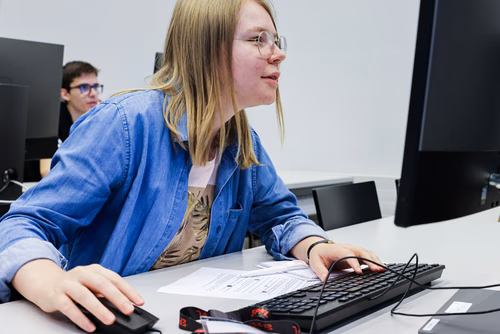 Cours Turing adressés aux gymnasiens, gymnasiennes de suisse romande.