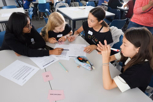 Le Meet up national annuel du Coding club des filles sur le campus de l’EPFL Service de promotion des sciences SPS 