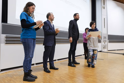 Remises des attestations robots et informatique pour les enfants du Jura