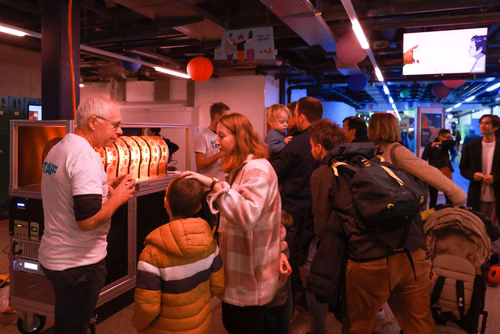 La lumière, voici la toute nouvelle thématique du festival Scientastic, le festival des sciences de l'EPFL Organisateur Service de promotion des sciences sps. 