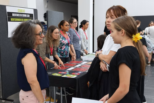 Le Meet up national annuel du Coding club des filles sur le campus de l’EPFL Service de promotion des sciences SPS 