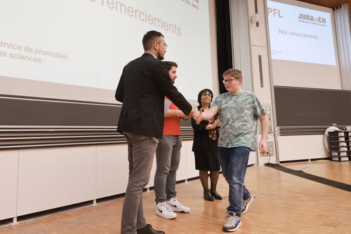 Journée à la découverte des Sciences et Remise attestations pour les enfants du Jura