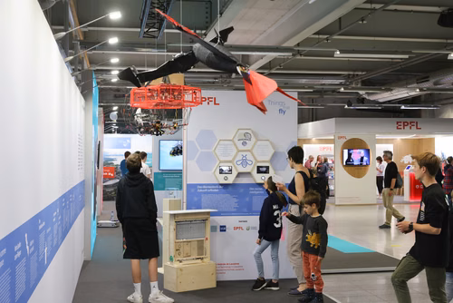 L’EPFL vous propose d’explorer ces liens étroits entre science et monde animal à travers une exposition de 200m2 présentant une sélection de projets de recherche issus des laboratoires de l’École.