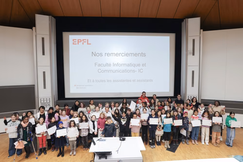 Journée à la découverte des Sciences Remise attestations "Internet & Code pour les filles" Service de la promotion des Sciences de l'EPFL 