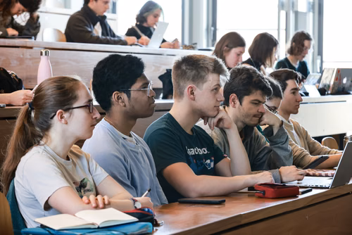 Starting fall 2024, all EPFL first-year students will be required to take a core class in sustainability, and each department will introduce a sustainability-oriented Bachelor’s class and Master’s class with a focus on real-world applications. These changes come as part of EPFL’s Teach4Sustainability initiative, which also includes integrating sustainability more deeply into existing curricula.