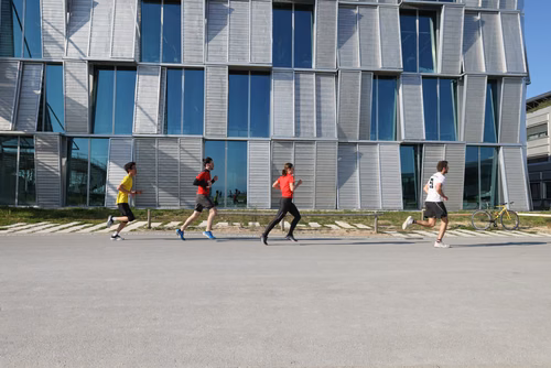 L'EPFL, l'AGEPoly et le Service des Sports Universitaires ont le le plaisir de vous inviter au cross de printemps qu'ils organisent.