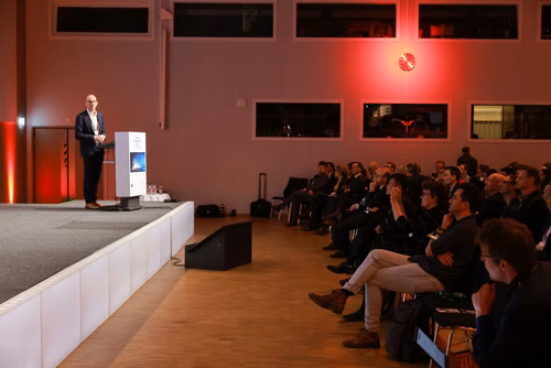 Challenges and opportunities in the space field. Practical and useful information for space industries and newcomers in the domain.