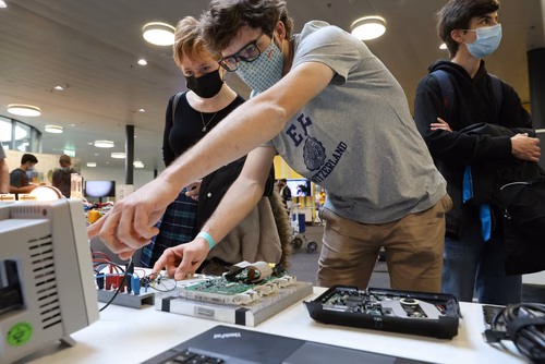 Journée des Gymnasiens accueil et stands 