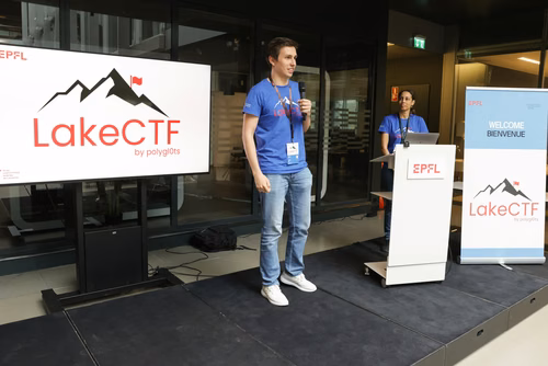 Capture The Flag (capture du drapeau) ou CTF est une compétition de cybersécurité dont le but est de faire de l’ingénierie inverse, de décrypter et de pirater des systèmes informatiques pour capturer des drapeaux et gagner des points pour son équipe. Cérémonie des prix