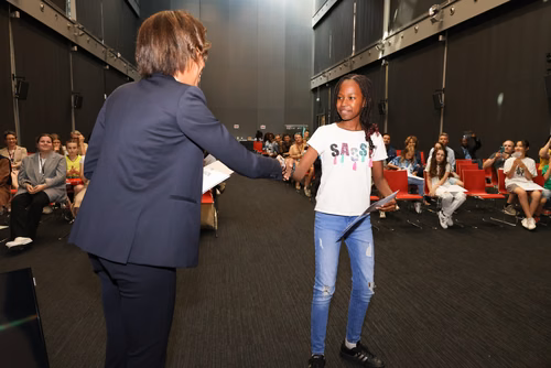 Remises des attestations pour les filles, Genève 2022