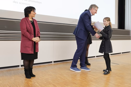 Remise attestations "Internet & Code pour les filles" Service de la promotion des Sciences de l'EPFL