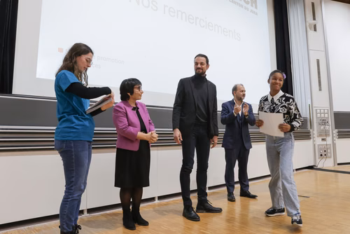 Remises des attestations robots et informatique pour les enfants du Jura